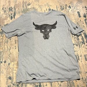 Under Armour Men's Gray Bull Graphic Tee